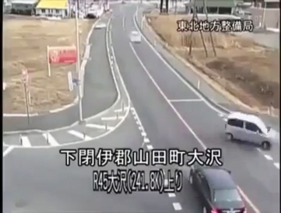 Tsunami is comming, lets turn back!