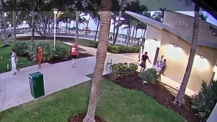 "On marchait en se tenant la main" : un couple homosexuel violemment agressé pendant la Gay Pride de Miami Beach