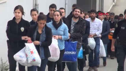 Adanayasa Dışı Gösteri Yapan 4'ü Kadın 31 Kişi Adliyeye Sevk Edildi