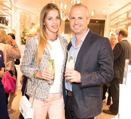 Ünlü İş Adamı, İç Çamaşırı Modeliyle Birlikte Yaşamak İçin 100 Milyon Doları Gözden Çıkarmış