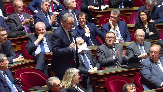 QAG - François Noël Buffet : La neutralité des services publics, l'Education Nationale en particulier