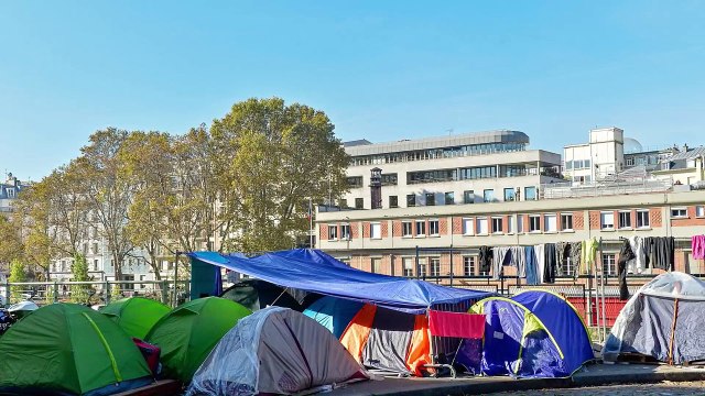 Costumes, pull-overs : le surprenant don de Jacques Chirac