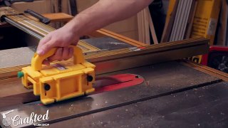 Hand Tool Tote with Hand Cut Dovetails | How To Build - Woodworking