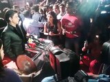 Amitabh Bachchans ENTRY makes Shahrukh Khan NERVOUS | Fans get Crazy | Stardust Awards