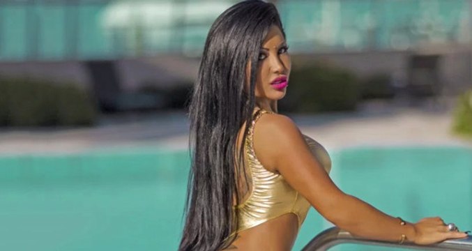 Göz Rengini Değiştirmek İçin Ameliyat Olan Arjantinli Model Kör Oldu