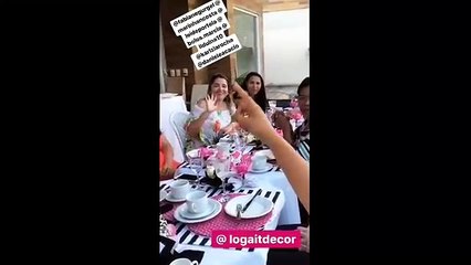Simone manda recado pra Laura Muller