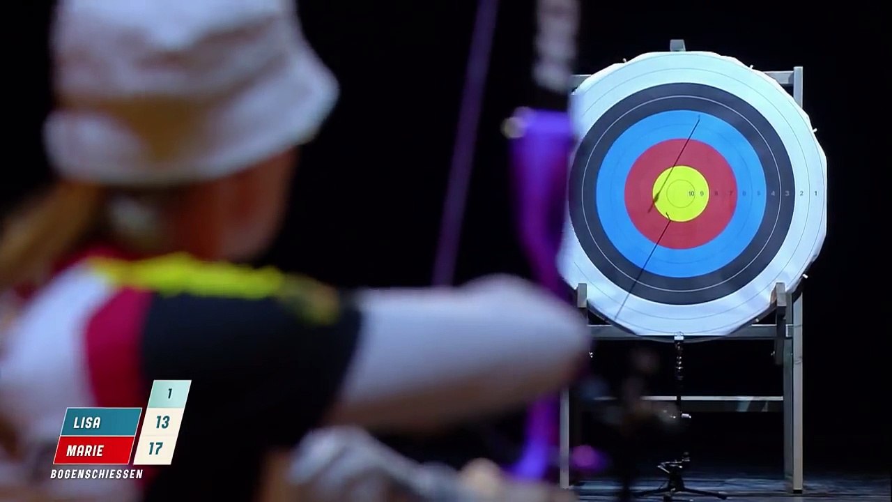 Bogenschießen: Lisa Unruh schießt vom Laufband | Teil 2 | Beginner gegen Gewinner | ProSieben