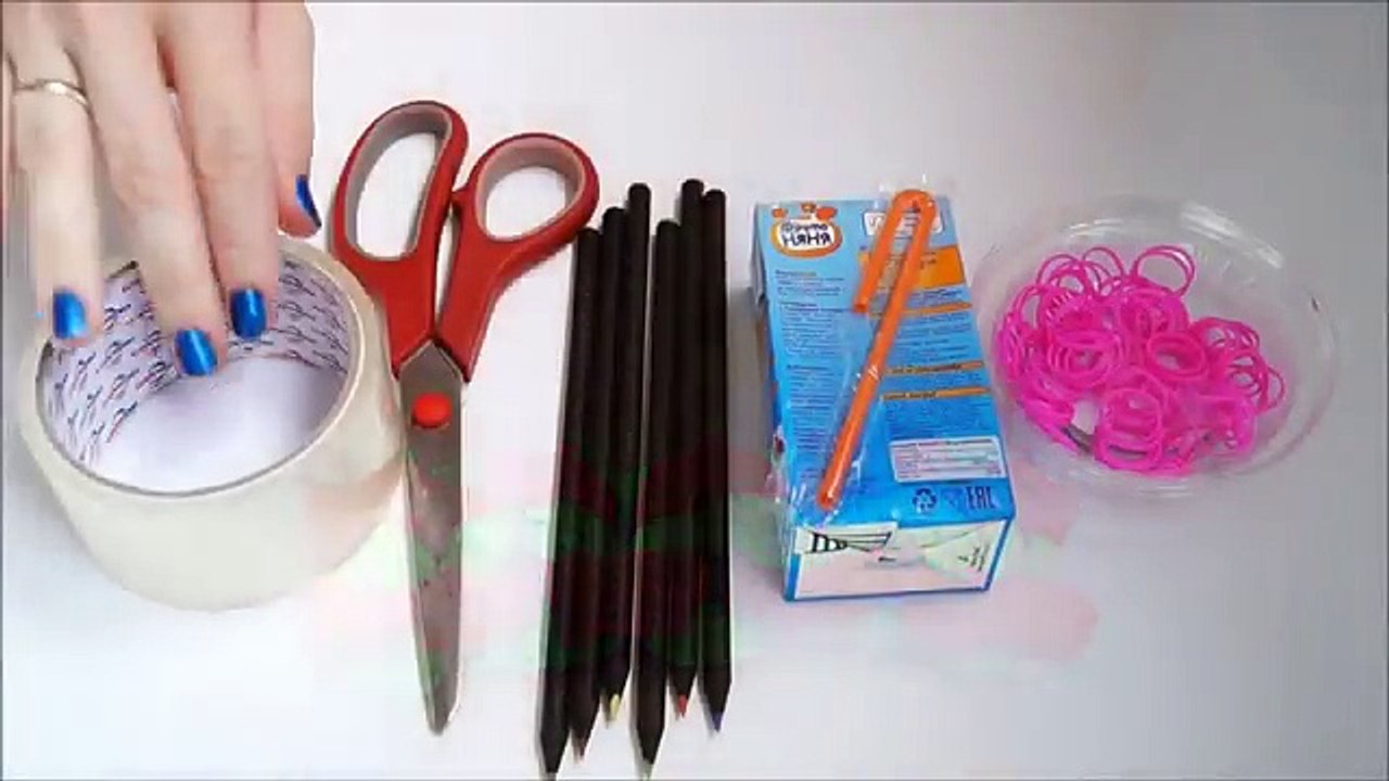 Браслет из резинок Шамбала без станка.Как сплести на рогатке. Bracelet loom bands