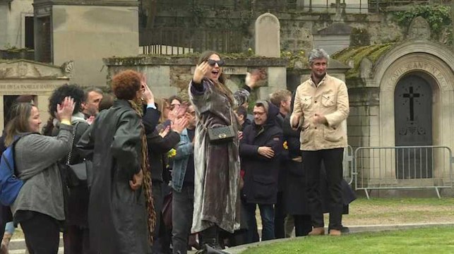 Les images émouvantes des obsèques de Jacques Higelin