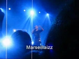 Comme une bouteille à la mer - Léa au piano