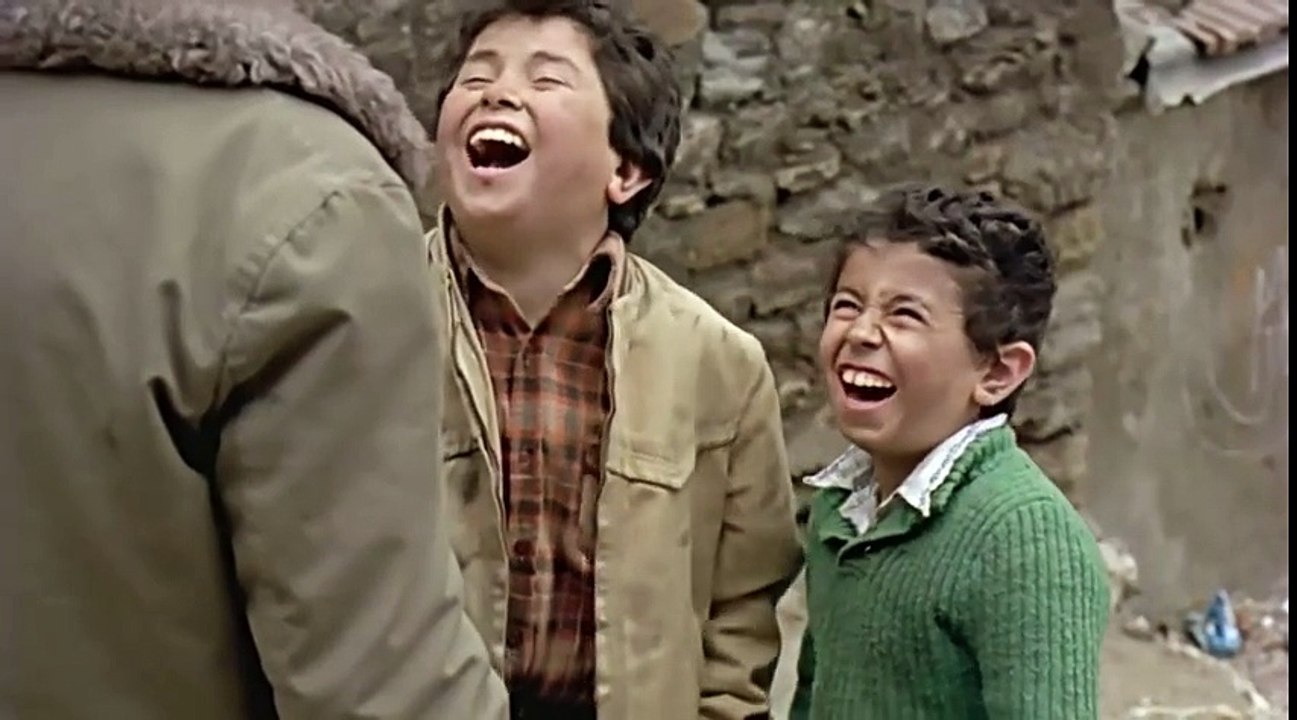 Falconetti'nin Böcek'i Öldürmesi - Yusuf ile Kenan/Falconetti's Killing the Bug - Yusuf and Kenan