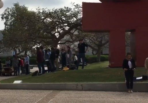 Tel Aviv University Students Pause to Remember the Holocaust