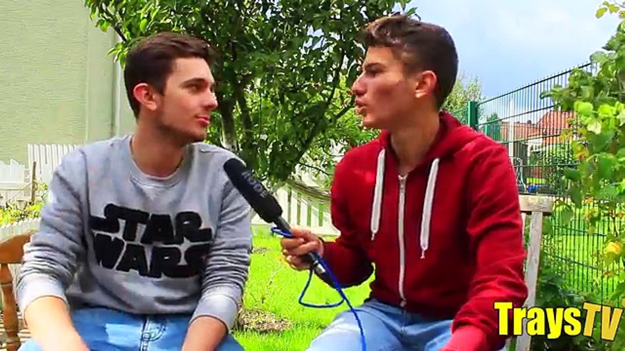 LANGUAGE CHALLENGE mit THECOLLEGEBROWS | TraysTV