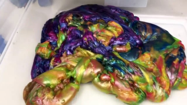 1 GALLON OF SNOWMAN SLIME VS 1 GALLON OF JACK O’ LANTERN SLIME - MAKING GIANT FLUFFY SLIMES