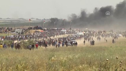 Gazze Sınırındaki Gösteriler - Yaralıların Taşınması