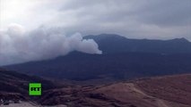 El mayor volcán activo de Japón entra en erupción por primera vez en 22 años