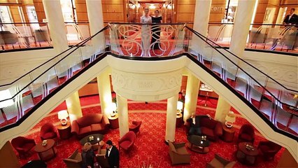 Cruise ship Queen Mary 2 - Transatlantic travel.