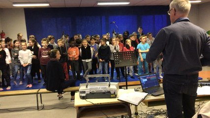Des élèves de l’école Delamare enregistrent un CD