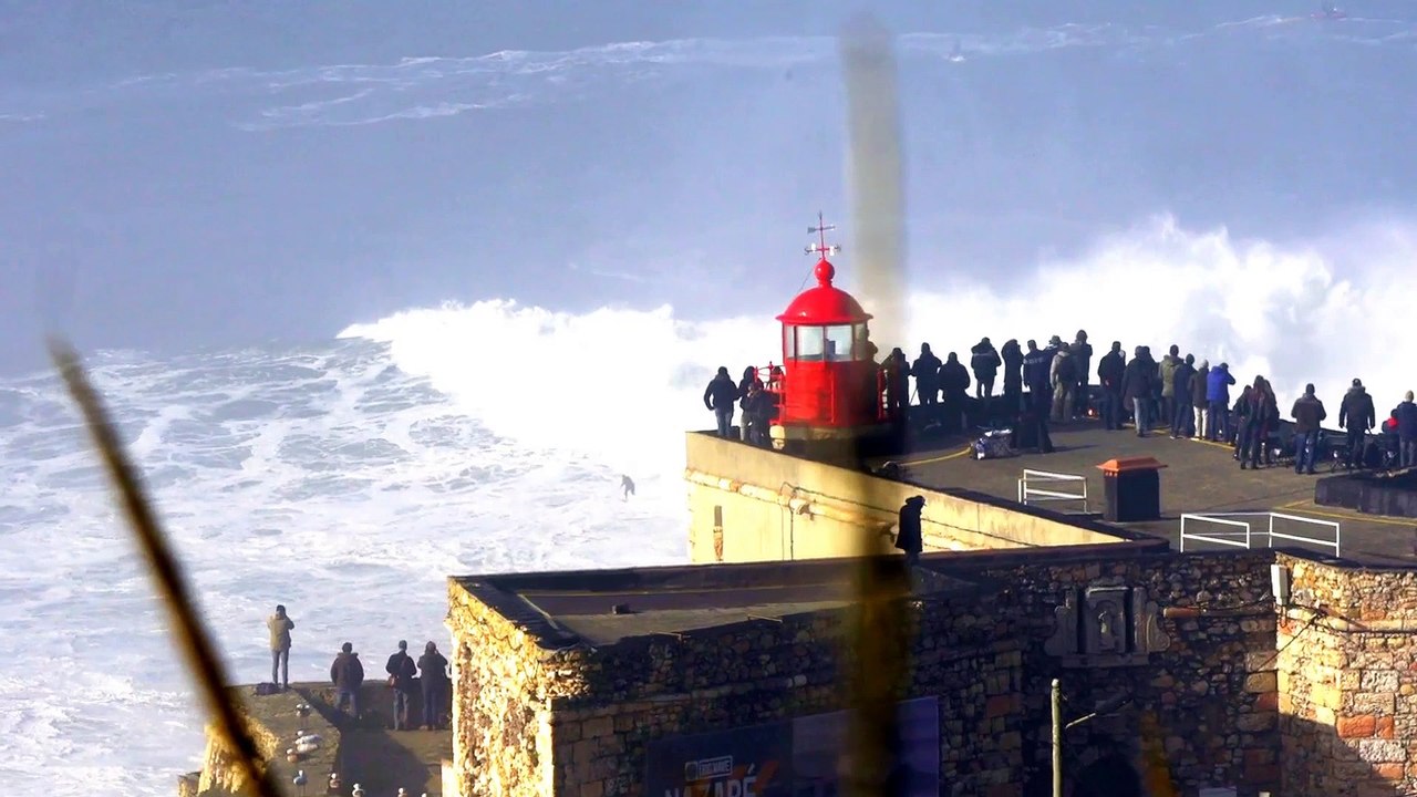 Adrénaline - Surf : Les plus grosses vagues surfées dans le cadre des Big Wave Awards 2018