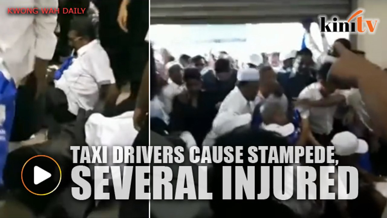 Taxi drivers rush for 1Malaysia Taxi Aid cards, cause stampede