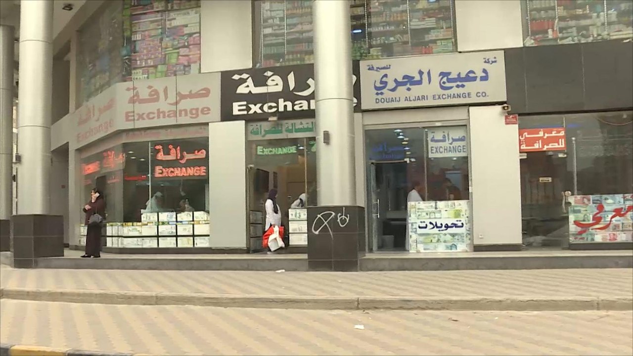 مقترح برلماني لفرض ضرائب على تحويلات الوافدين بالكويت