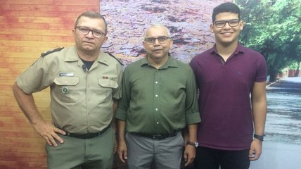 Em continência ao Senhor Jesus com os membros da  Igreja Batista Nacional