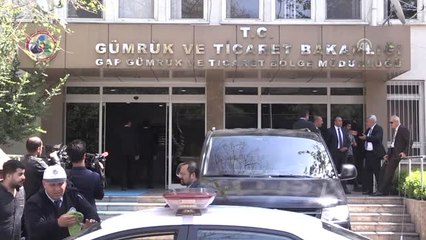 Descargar video: Habur Sınır Kapısı'na Revizyon Müjdesi - Gümrük ve Ticaret Bakanı Tüfenkci -Gaziantep