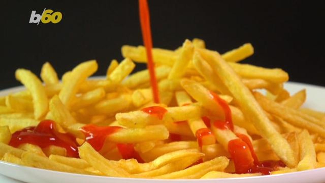 Don't Want Soggy Fries? Here's The Perfect Way to Reheat Them