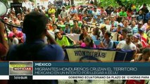 Caravana migrante protesta frente a la embajada de EE.UU. en México