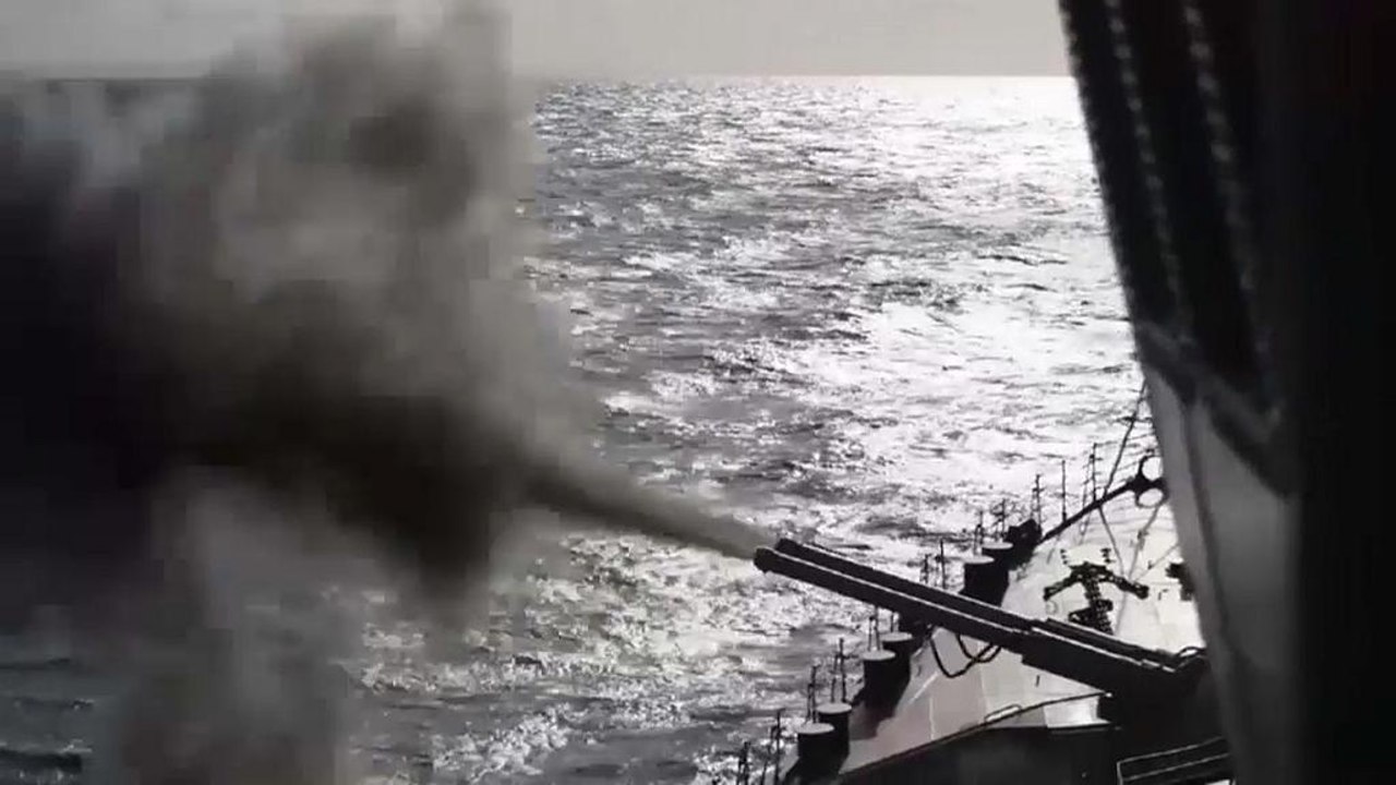 Kalte Krieger im Eis - Raketenkreuzer übt im Nordpolarmeer