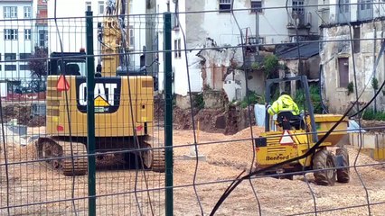 Assim se trabalha numa obra em Coimbra... WTF!