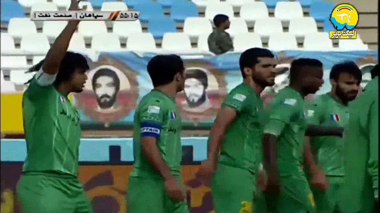 خلاصه بازی سپاهان اصفهان و صنعت نفت آبادان