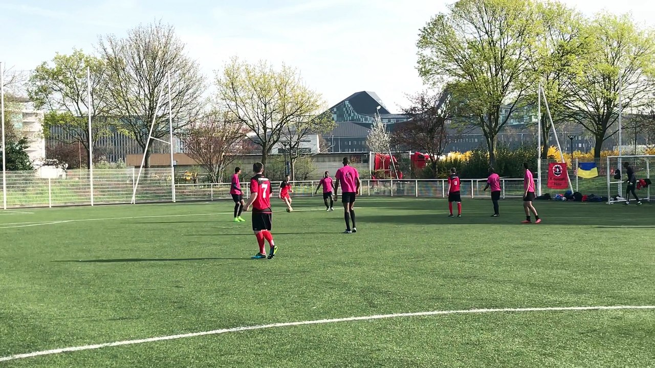 Gol de Mykhailo Tesovskyi