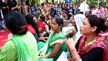 Inde: manifestation après le viol et le meurtre d'une fillette