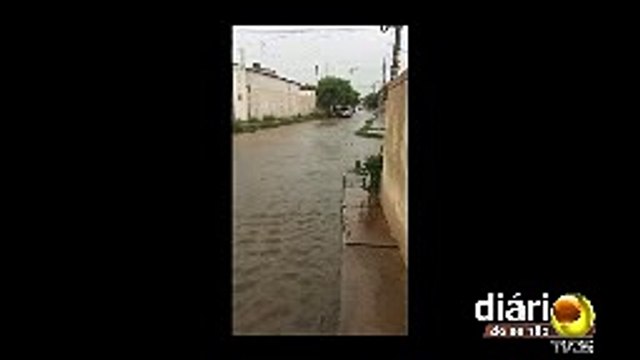 Nada de azar! Sexta-feira 13 é marcada por muita chuva durante o dia na cidade de Sousa. Imagens!
