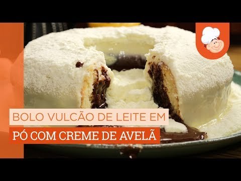 Bolo vulcão de leite em pó com creme de avelã — Receitas TudoGostoso