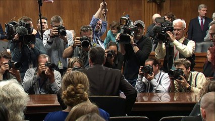 Trump pide procesar al exjefe del FBI Comey