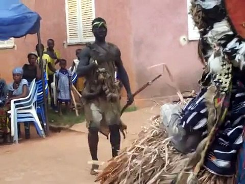Bêbouo-Sibouo (danse traditionnelle en pays bété)