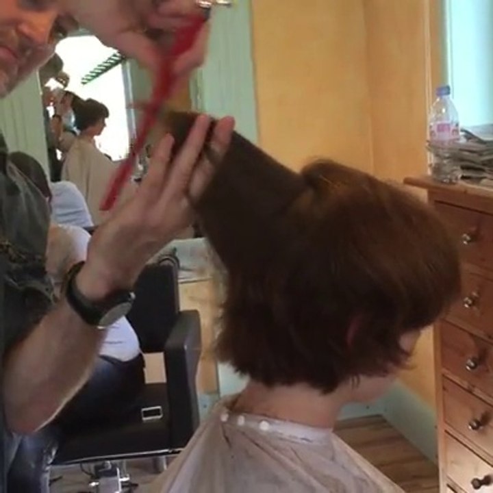 How to cut bob haircut on curly hair - Haircut techniques
