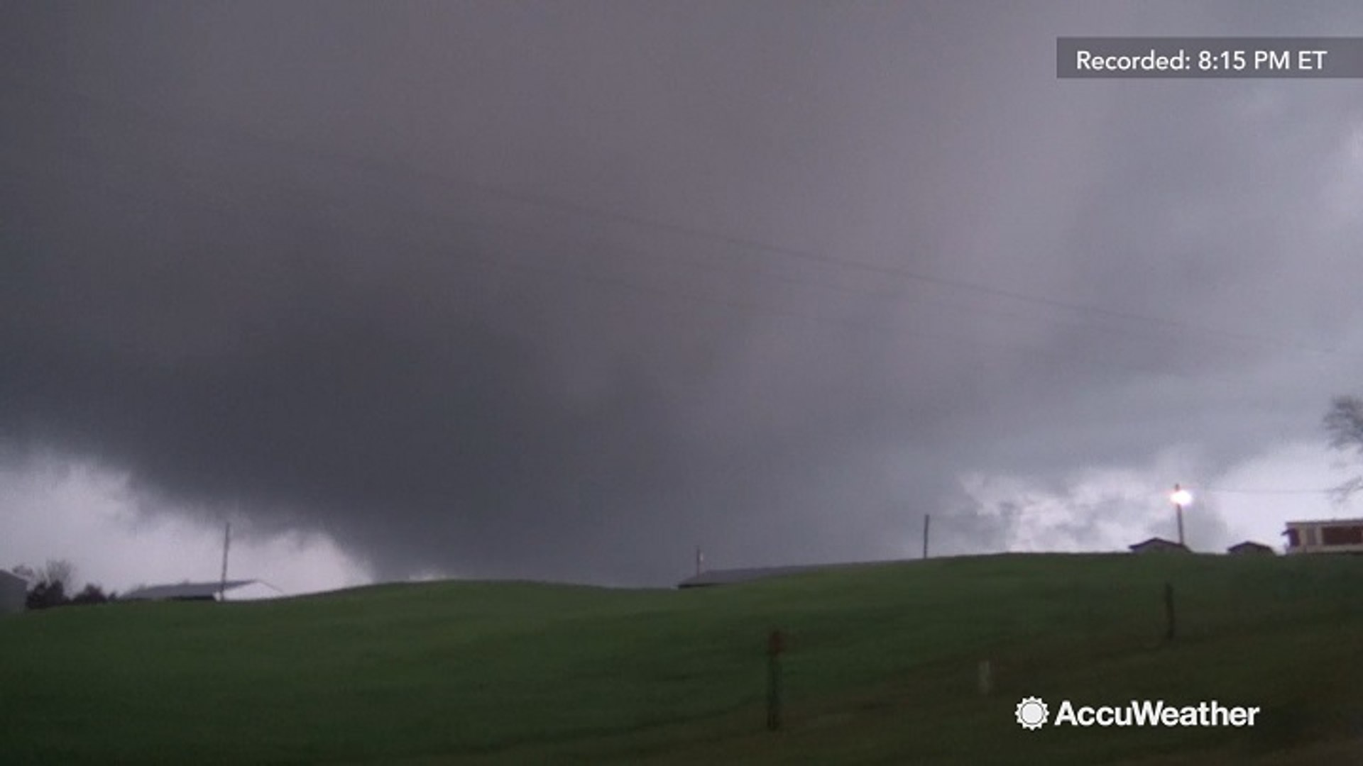 ⁣Reed Timmer catches huge wedge tornado forming in southwest Arkansas