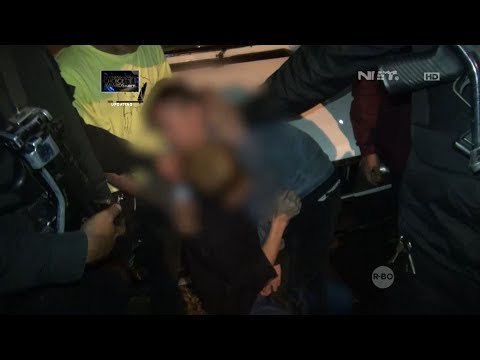 Anak Muda Ini Menangis Sampai Memeluk Temannya Karena Takut Dibawa Polisi - 86