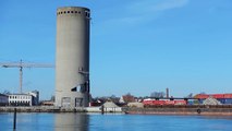 Au Danemark, la destruction d'un silo tourne mal et la construction s'effondre sur une bibliothèque et un centre culturel