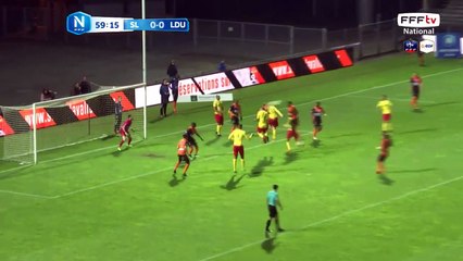 Corner bien tiré en deux temps!