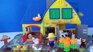 Brinquedo Caillou Fazenda com Celeiro e Adesivos Caillou Toy The Farm Playset La Granja de Caillou