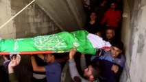 İsrail'in barışçıl gösteriler esnasında şehit ettiği Filistinli için cenaze töreni düzenlendi - GAZZE