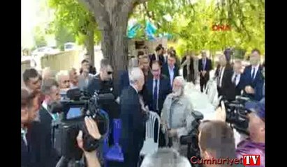 Kılıçdaroğlu şehit ailesini ziyaret etti