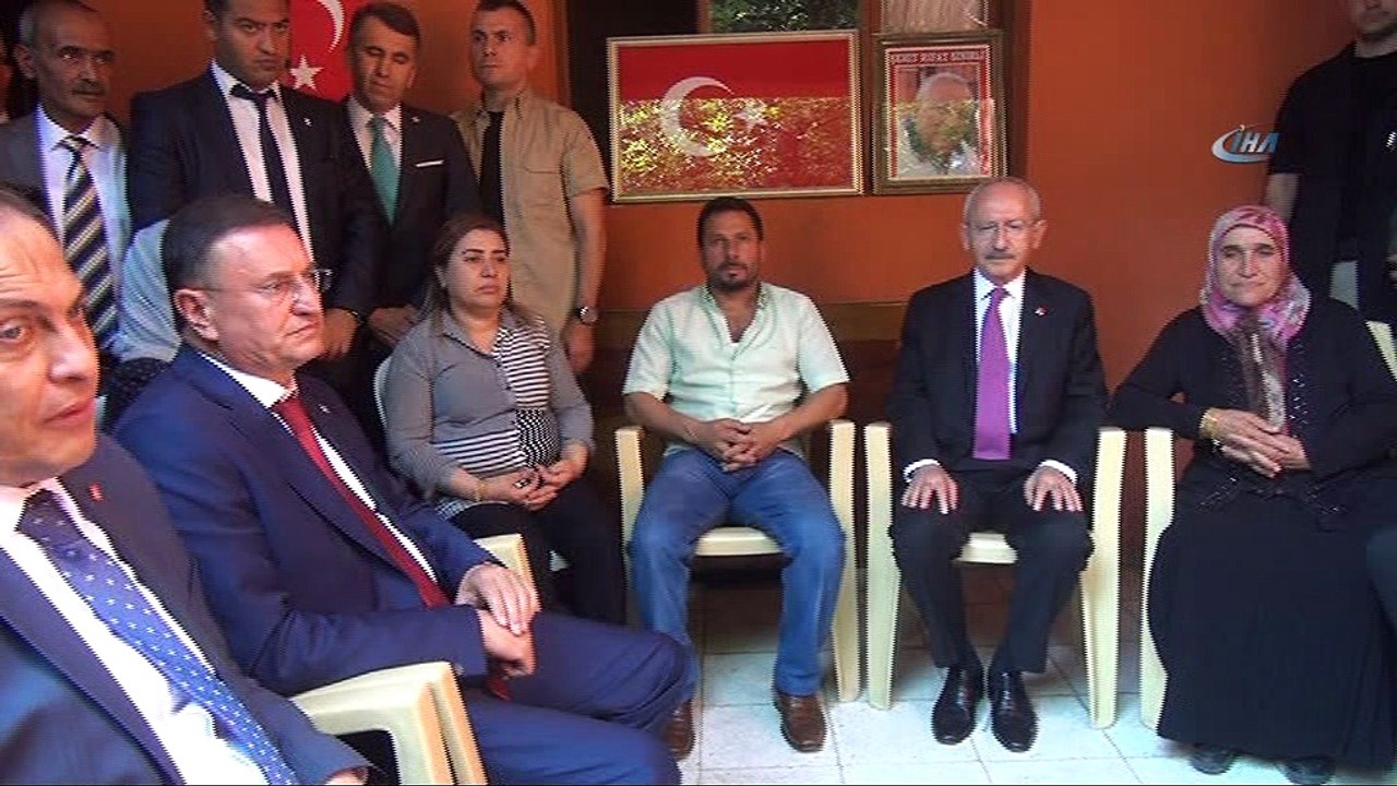 Kılıçdaroğlu sivil şehitlerin ailelerini ziyaret etti