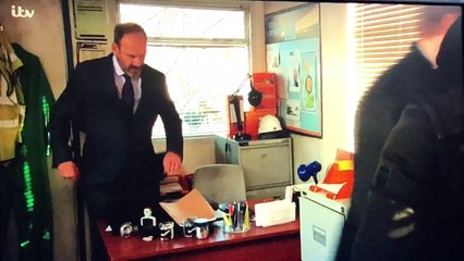 Emmerdale 2018 Aaron & Robert spend some family time with liv before she go to her mum