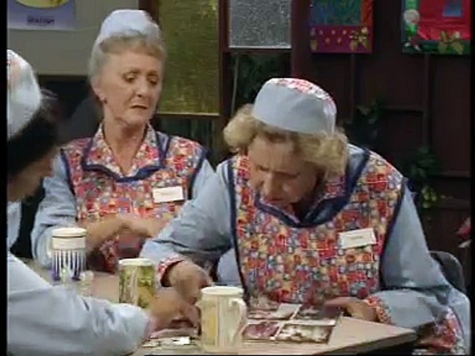 Dinnerladies S01E03 BBC Scandal