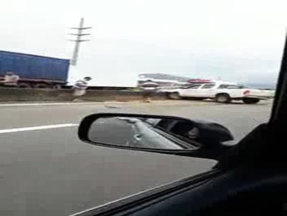 Grave acidente é registrado na BR 101, em Tubarão[1]